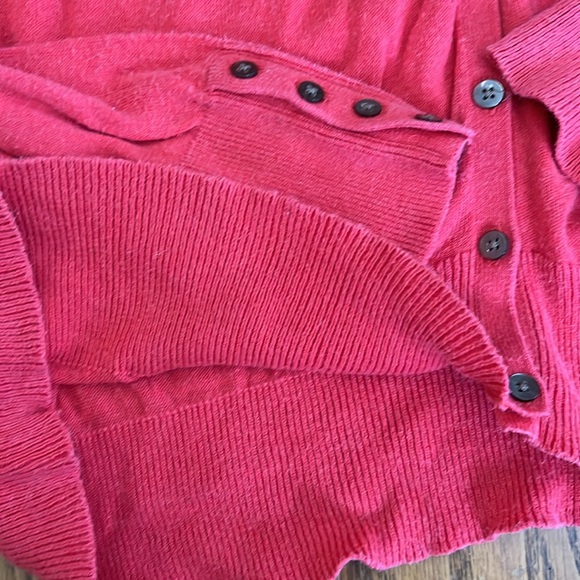 Old Navy Lightweight Red Button Down V Neck Cardigan w Button Accents Cuffs XL - Picture 3 of 6